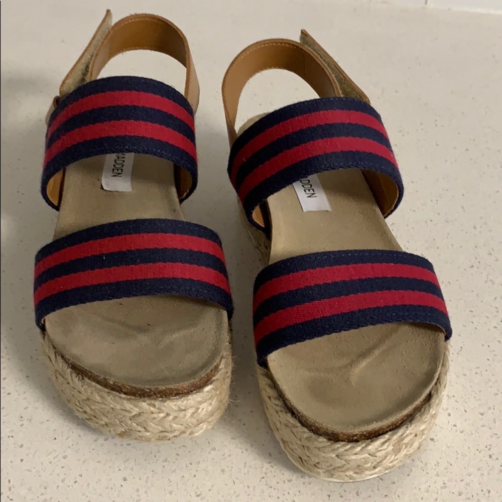 Steve Madden sandals as 6